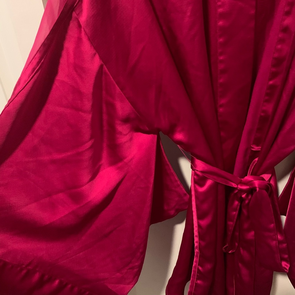 Victoria Secret Robe - Picture 4 of 6